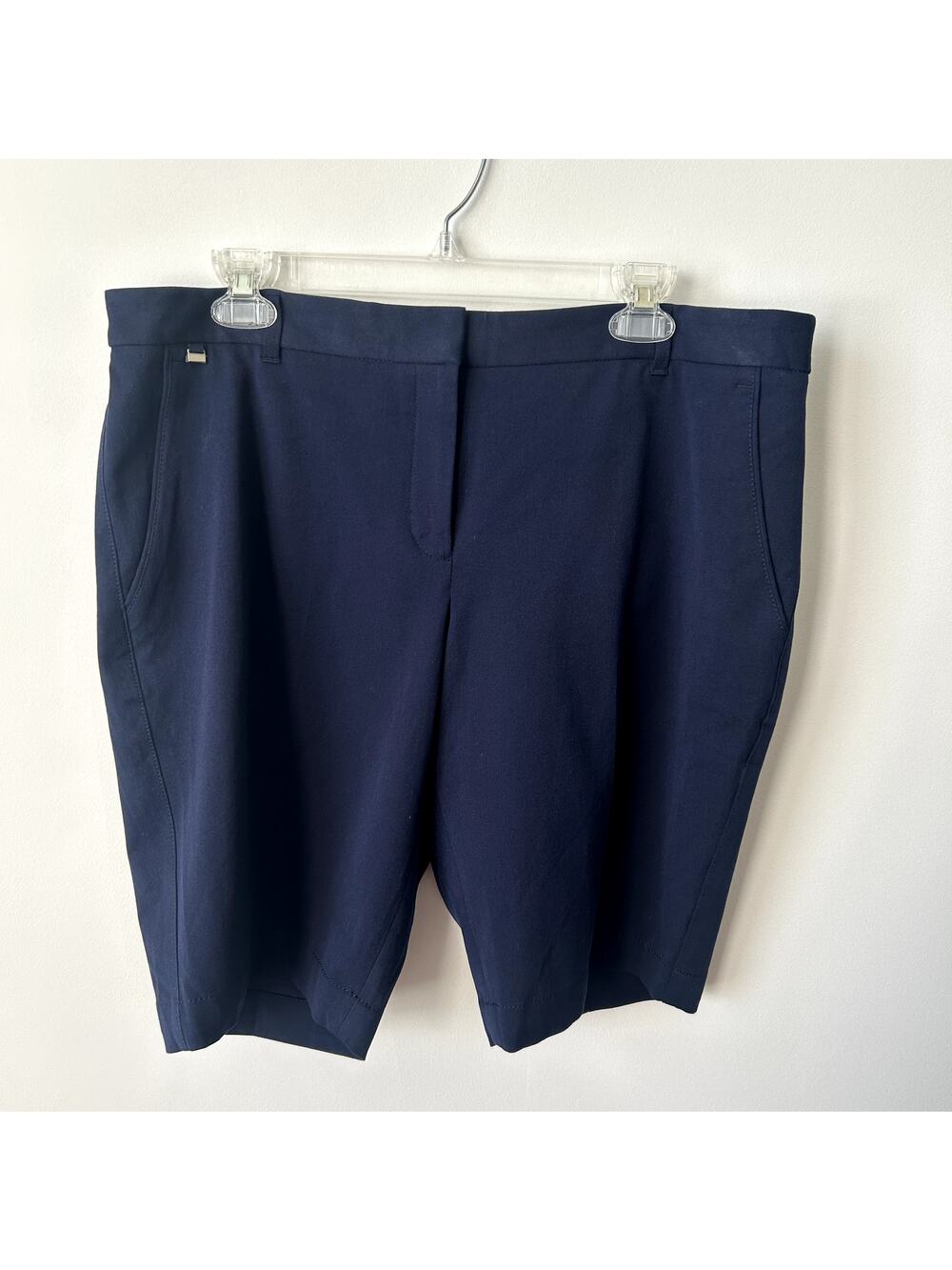 White House Black Market Bermuda Shorts Size 14 NWT Navy Career Work Mid-Rise